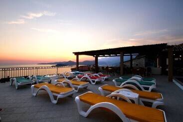 هتل Apartments Djurasevic
