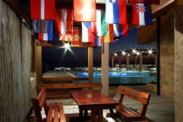 هتل Apartments Djurasevic