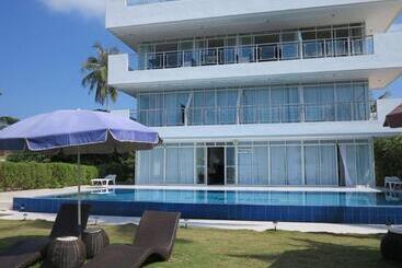 هتل Bohol South Beach