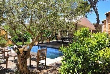 هتل Chambre D Hôtes Au Domaine Du Soleil Couchant