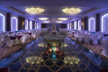 هتل Crowne Plaza Riyadh Al Waha, An Ihg