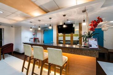 Festive Hotel Makati
