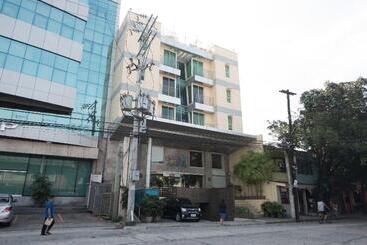 Festive Hotel Makati