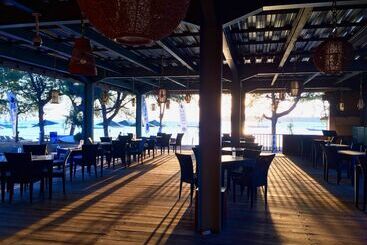 هتل Good Heart Resort Gili Trawangan