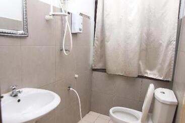 هتل L&c Premium Stay