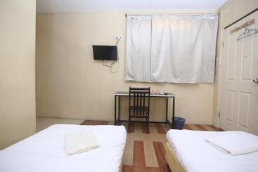 هتل L&c Premium Stay