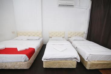 هتل L&c Premium Stay