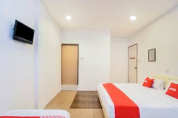 هتل L&c Premium Stay