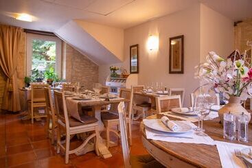 هتل Le Moulin De Mitou