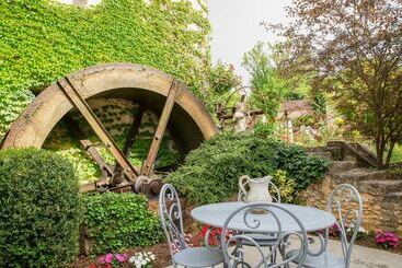 هتل Le Moulin De Mitou