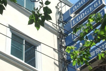 هتل Lodge 61