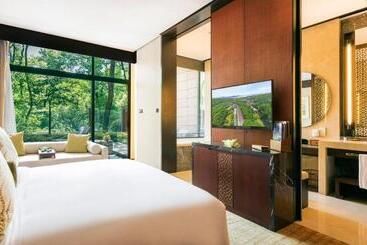 هتل Millennium Resort Hangzhou