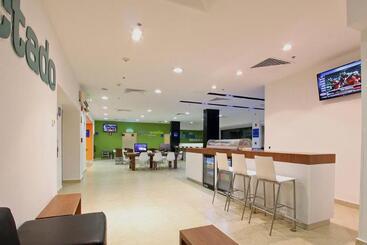 هتل One Villahermosa Centro
