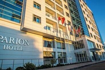 هتل Parion