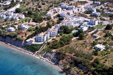 هتل Pefki Islands