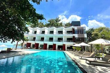هتل Prasarnsook Villa Beach Resort