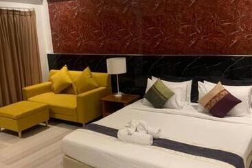 هتل Prasarnsook Villa Beach Resort