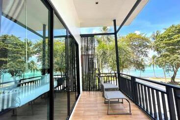 هتل Prasarnsook Villa Beach Resort