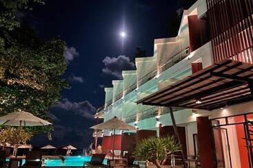 هتل Prasarnsook Villa Beach Resort