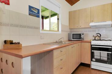 هتل Starline Alpacas Farmstay Resort
