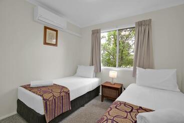 هتل Starline Alpacas Farmstay Resort