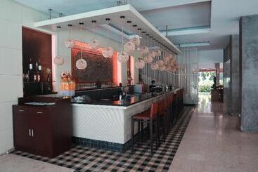 هتل The Cakra