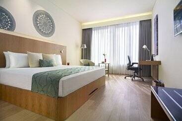 Отель Vivanta Chennai It Expressway Omr