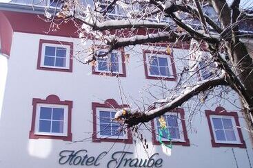 هتل Traube