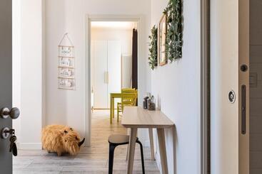 Bed And Breakfast Bric & Brac