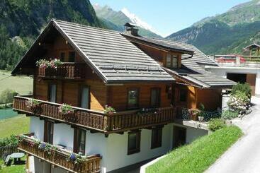 مبيت وإفطار Haus Marienheim