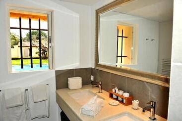 تختخواب و صبحانه Villa Made