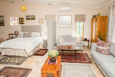 Villa Pascal Guest House - Durbanville