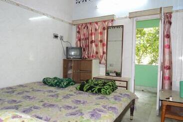 هتل Ranjana