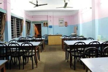 هتل Ranjana