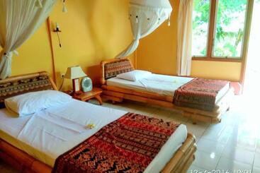 Sea World Club Beach Resort & Dive Center