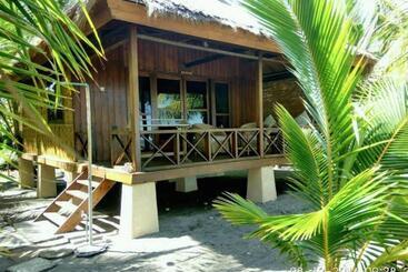 Sea World Club Beach Resort & Dive Center