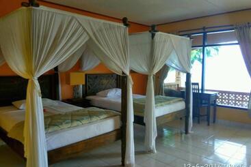 Sea World Club Beach Resort & Dive Center