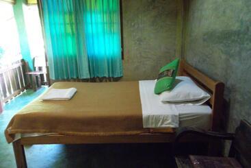 Tamarind Grand Resort Mae Sariang