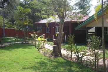 Tamarind Grand Resort Mae Sariang