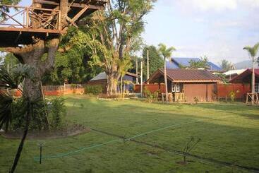 Tamarind Grand Resort Mae Sariang