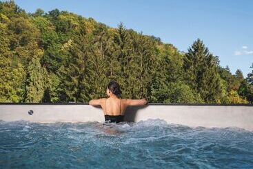 هتل 6717 Nature Hôtel & Spa Le Clos Des Délices