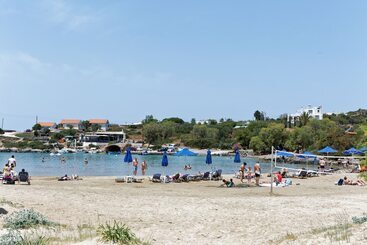 هتل Alianthos Suites
