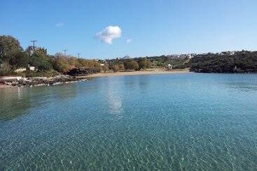 هتل Alianthos Suites