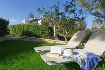 هتل Alianthos Suites
