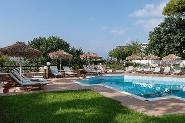هتل Alianthos Suites