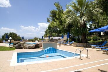 هتل Alianthos Suites