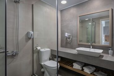 هتل Alianthos Suites