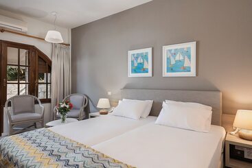 هتل Alianthos Suites