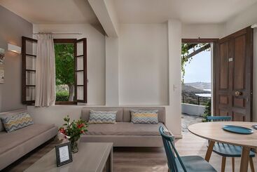هتل Alianthos Suites