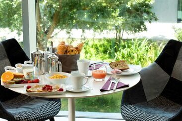 ホテル Best Western Plus Hôtel Isidore